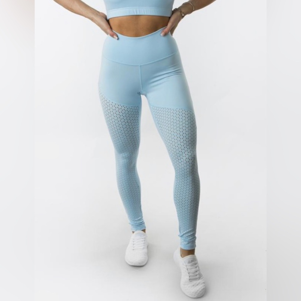 BuffBunny Posh Leggings I’m Arctic Size Small